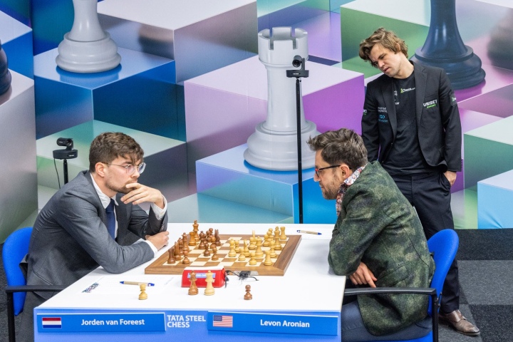chess24 - Anish Giri on Fedoseev throwing pieces as an 8-year-old