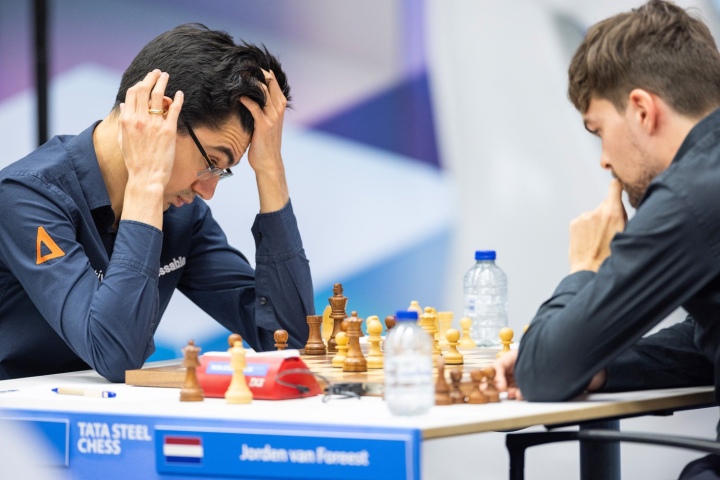 Abdusattorov beats Carlsen to lead Tata Steel Masters alone on 4/5