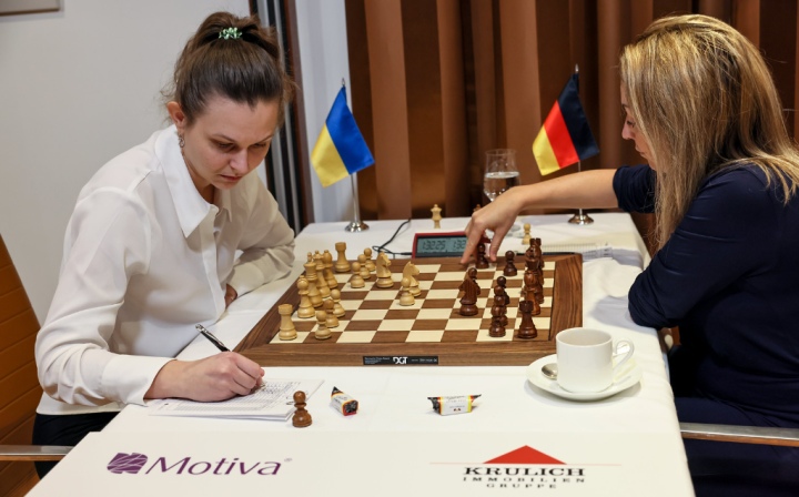 FIDE Women's Grand Prix: Harika draws with Muzychuk in final round;  finishes 7th