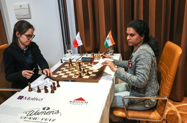FIDE Women's Grand Prix: Harika held to draw by Abdumalik in round 7