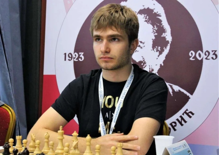 The Best Chess Games of Sergei Azarov 