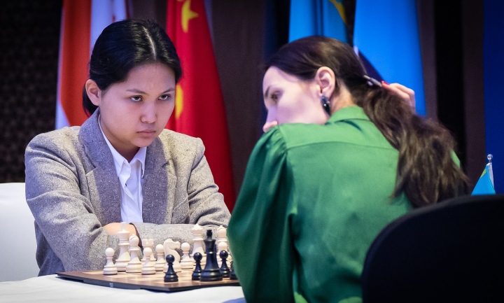 Aleksandra Goryachkina Pursues Leader at Women's FIDE Grand Prix Leg