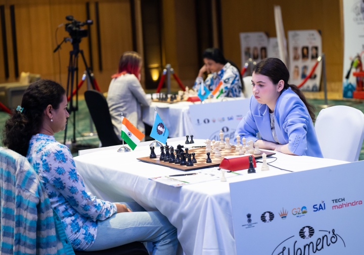 Aleksandra Goryachkina Pursues Leader at Women's FIDE Grand Prix Leg