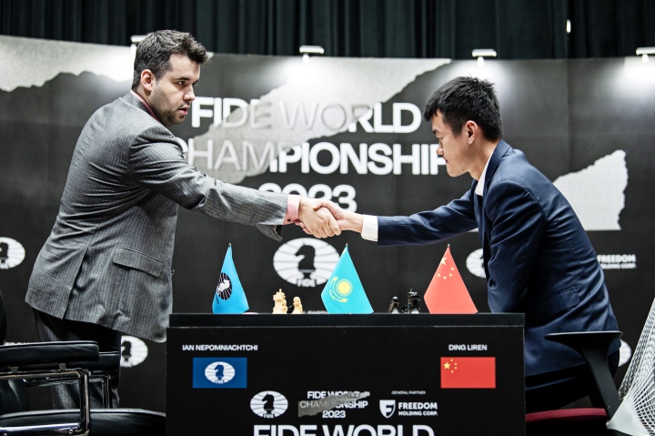 Rerun] Come Rewatch the FIDE World Championships With Us!  Ian  Nepomniachtchi vs. Ding Liren - Game 3 - chess on Twitch