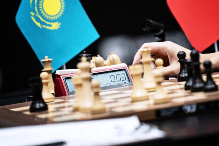 Nepomniachtchi Presses Big Advantage In Game 1, Ding Escapes