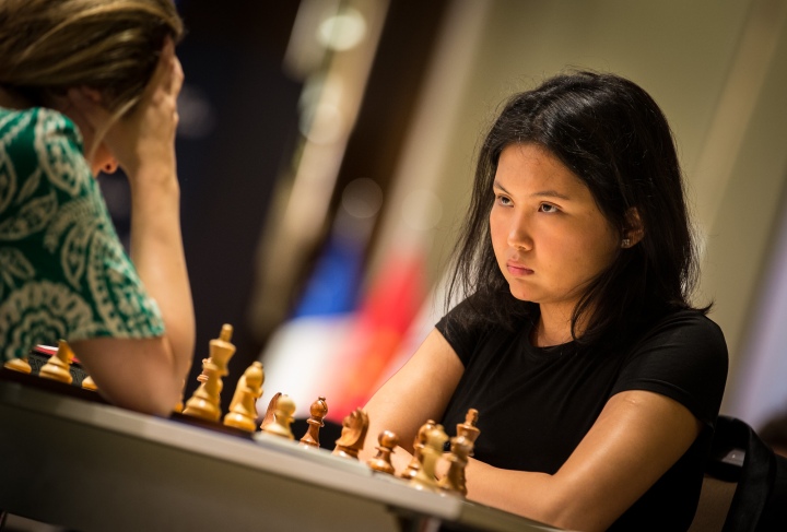 Chess Club Live - Schut, Lisa Federation : Netherlands FIDE title : Woman  Intl. Master Rating : Std.2296 - Rapid.2383 - Blitz.2267 B-Year : 1994 Sex  : Female Personal card 