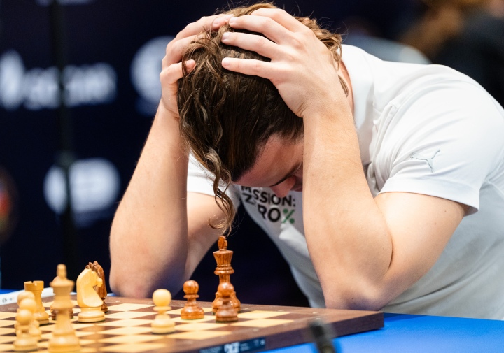 chess24 - Magnus Carlsen edged victory in his World