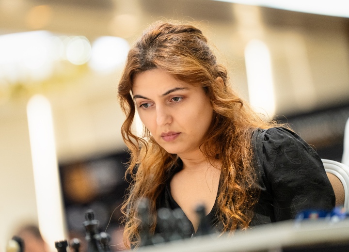 2700chess on X: 18 y/o 🇩🇪 Keymer (2720.4 +19.4) beats Carlsen in Round  4.1 #FIDEWorldCup and moves to World#24 on the live rating list with TPR of  3050 (!)  Photo: Anna