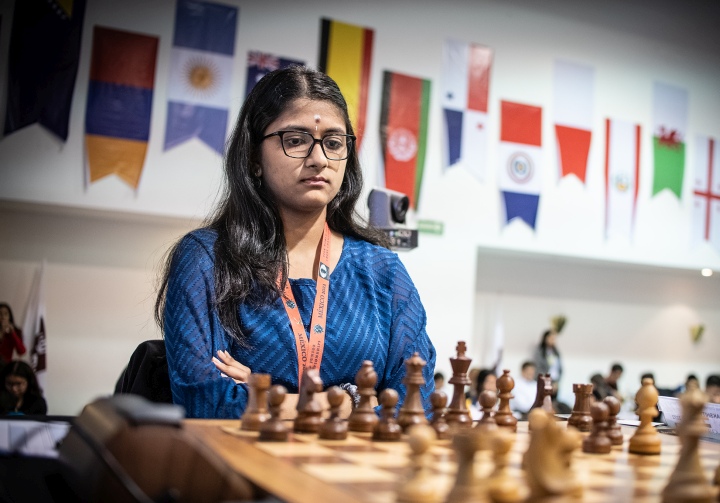 The 2023 FIDE World Junior Chess Championships are over halfway done, with  IM Carissa Yip leading the Girls section and GM Hans Niemann…