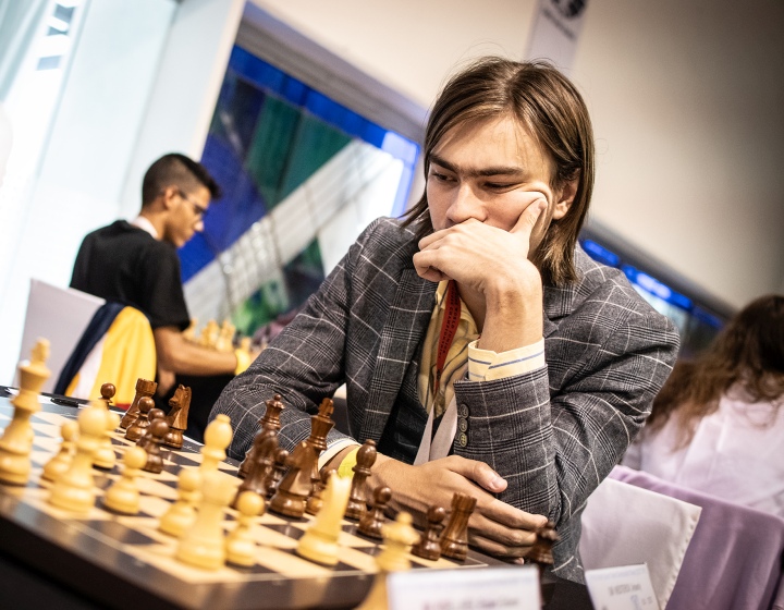 Student wins silver at world chess championship