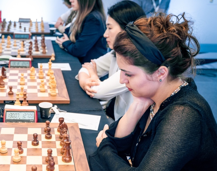 Chess Club Live - Schut, Lisa Federation : Netherlands FIDE title : Woman  Intl. Master Rating : Std.2296 - Rapid.2383 - Blitz.2267 B-Year : 1994 Sex  : Female Personal card 