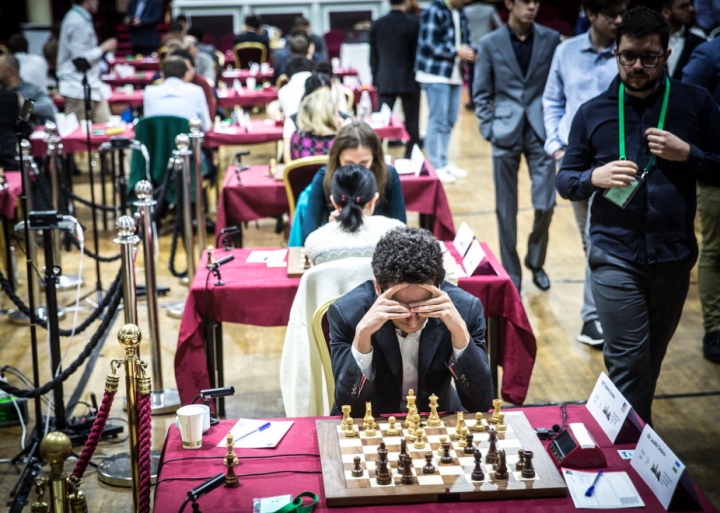 Anish Giri defeats Andrey Esipenko in round 11 of the FIDE Grand