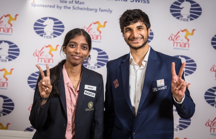 Hikaru, Vidit or Esipenko? Who'll Bag The Candidates Spot? Vaishali or  Anna? Who'll Win It All? FIDE Grand Swiss Finale - chess24 on Twitch
