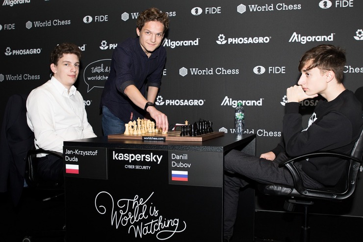 Daniil Dubov leads - FIDE - International Chess Federation