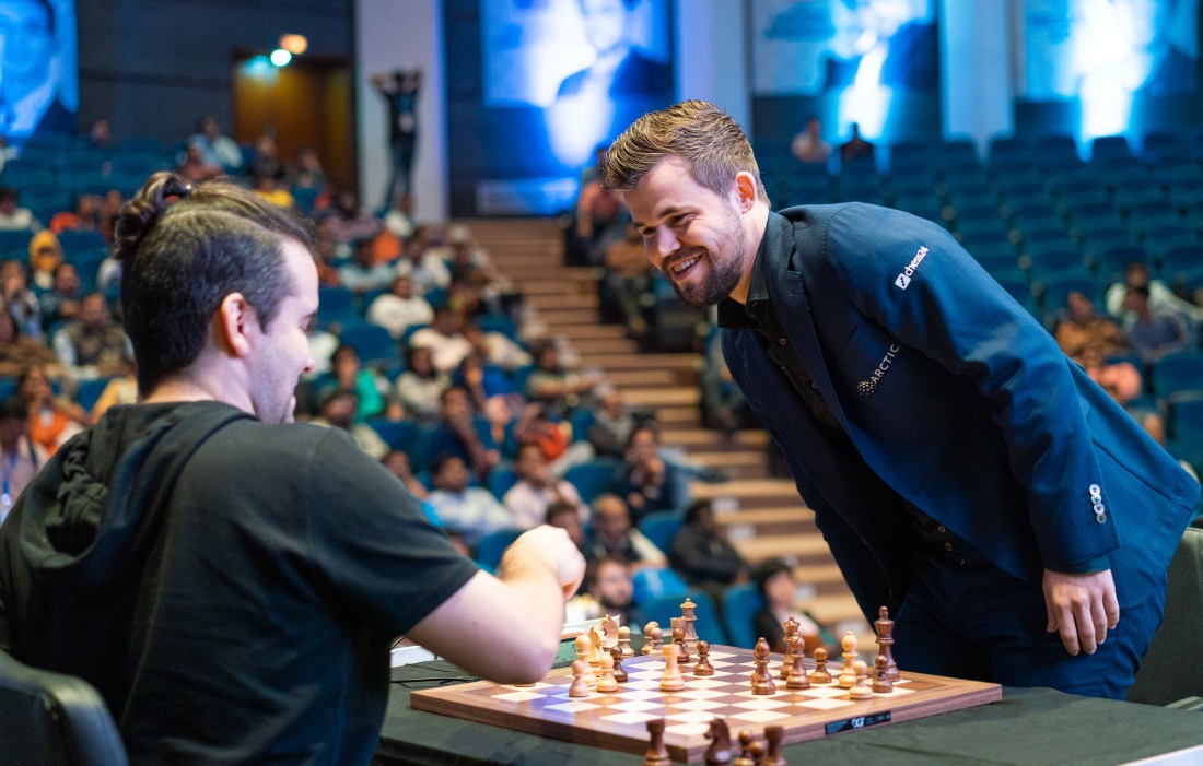 Chess-Network's Blog • Ding defeats Carlsen with a brilliant king walk •