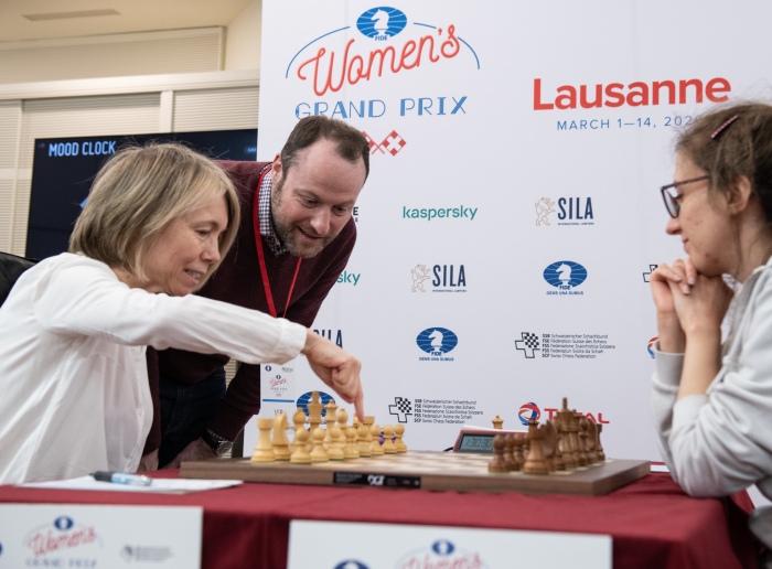 Round 9 Cramling Pia (SWE) 1/2 - 1/2 Muzychuk Anna (UKR) 