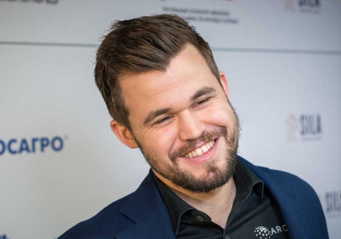 Lindores Abbey Challenge SFs: Carlsen and Dubov strike first
