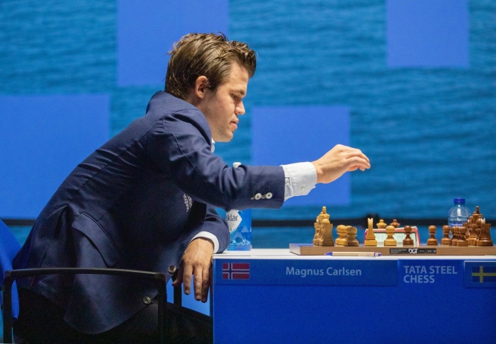 Anish Giri Catches Up With Magnus Carlsen at Tata Steel Masters