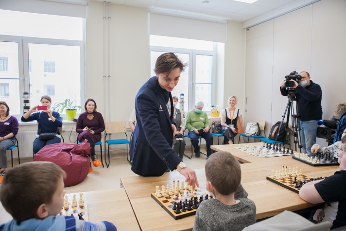 The chess games of Daniil Dubov