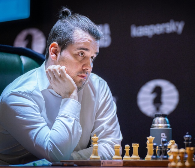 Ian Nepomniachtchi Beats Wang Hao at FIDE Candidates Tournament