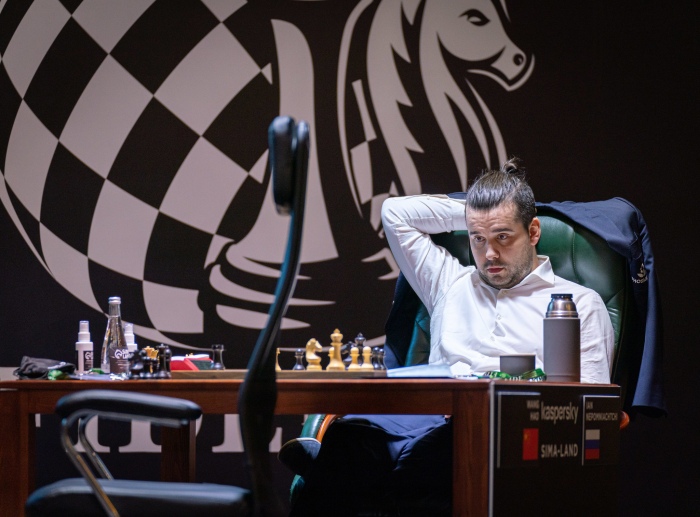 Fide Chess Candidates 2020: Ian Nepomniachtchi takes sole lead with win  against Wang Hao